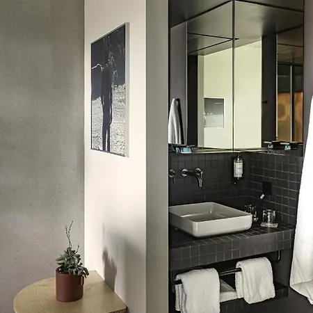 Hotel Paradiso Paris